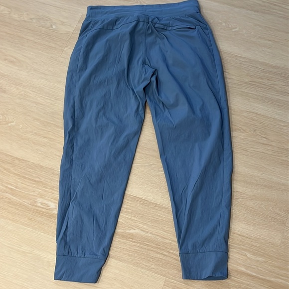 Athleta Trekkie jogger in Cottage Blue! - Picture 10 of 11